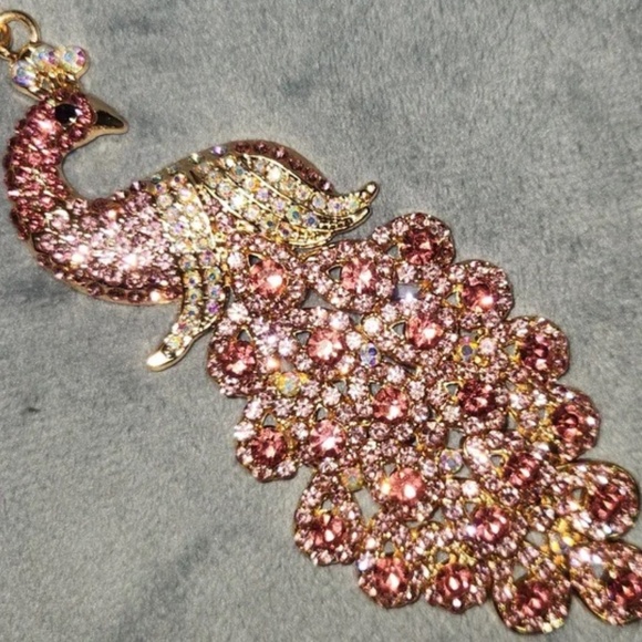 Elegant Gold with Pink Crystals Rhinestones Peacock Keychain Bag Charm NWT - Picture 1 of 8